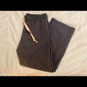 Figs Scrubs Charcoal Livingston Basic Women’s Scrub Pant